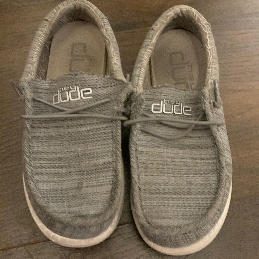 Size 11 hey dude shoes